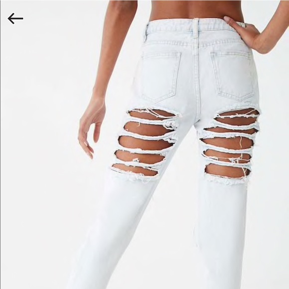 Distressed cutout jeans NWT light wash - Picture 5 of 8